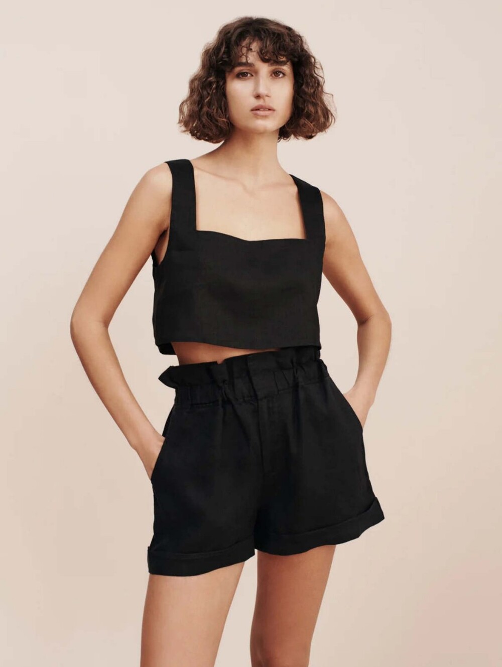 Posse Ducky Shorts in Black Linen